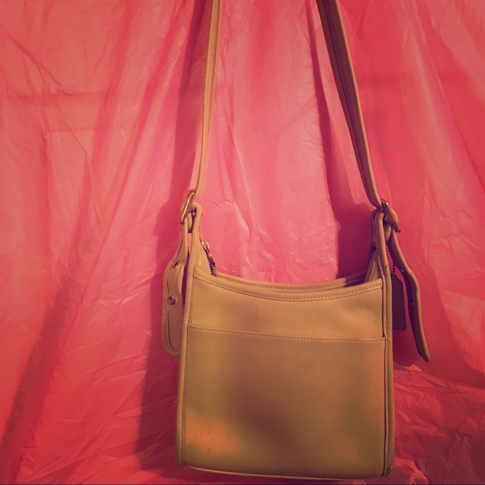 Vintage Coach crossbody bag